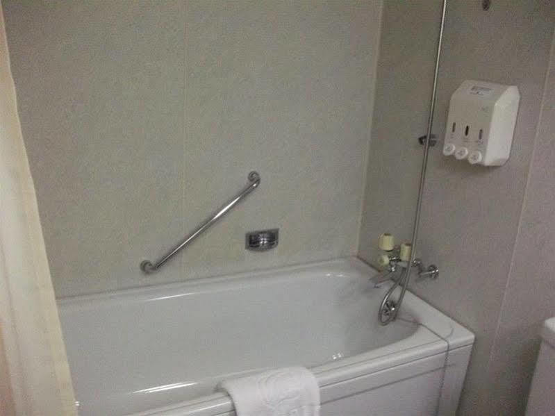 Hotel Pearl City Кобе Екстериор снимка